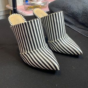 Pine striped heels